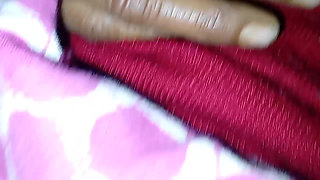 Apni sagi Mummys ki Stepsister ko subah subah chod liya Raat Mein Raat Mein soi thi