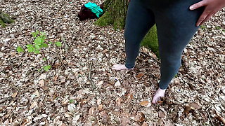 Barefoot and topless titslapping - 10,20,30,40,... beats