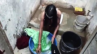It Will Be Fun To Watch Sabita Bhabhis Bathing Sms Video, Definitely Watch Sabita Bhabhi Sexy Video Once