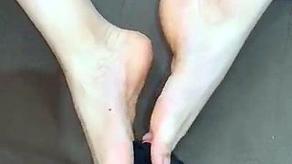 Amateur hottie solo masturbation