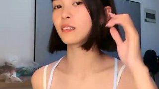 Newcomer! Sister Yu goes into the sea! So coquettish and beautiful  The Rabbit Chases the Tortoise, a Chinese live broadcast of a young woman in jeans, came to the third subject, danced well, and made people instantly horny! 2