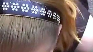 Utomhus svensk anal POV med en offentlig nakenhet vridning