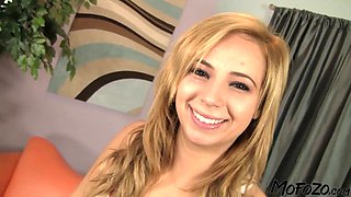 MOFOZO.com - 19 Year Old Amateur Gets A Creampie