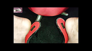 Adorando Os Pes E Mamando Uma Crossdresser 5