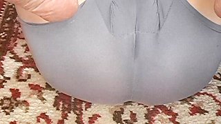 Mature MILF Fuck Shows Her Fat Pussy in Her Pants