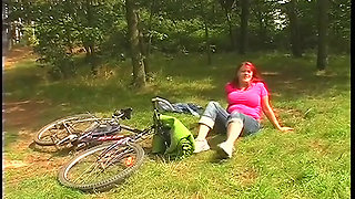 Experienced Doctor Helps a Redhead Girl and Bangs Deep Her Cunt in the Forest