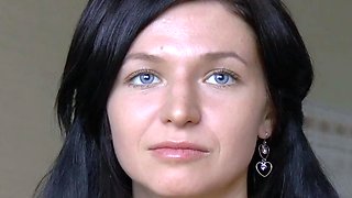 Lina Arian, Casting