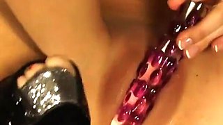 Horny Riley Reid Gives Herself a Hot Orgasm