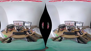 Nerdy VR porn dream featuring Daisy Lee