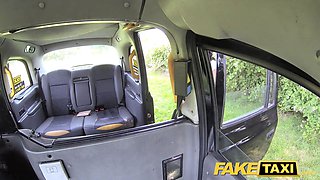 Faux cab sex rampant milf loves to rail penis in london taxi
