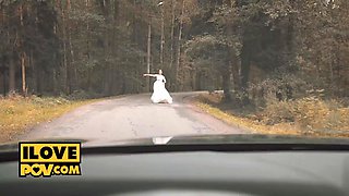 Runaway bride gives a blowjob to stranger driver and gets her hoochie nailed hard