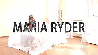 Black Beauty Masturbates Deep With Pink Toy