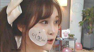 Lovely Korean BJ Show: Big Tits, Big Ass  Babe Porn