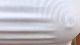 Wifey Shows Her Ass, Pussy and Tits. Her Perfect Body Is Fully on Show in This Take on Apt.