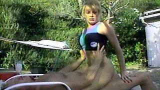 Cute yoga babe pounded in her wet pussy outdoor