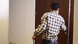 I gave my stepmom a massage and fucked her in the anus and came on her face