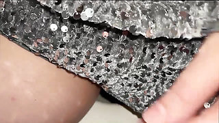 ASMR GOLDEN SHOWER-FEMALE PISSING-FETISH- BEAUTIFUL WHITE GIRL- ARABIAN SNOWWHITE-EVERY MAN CRAVE TO SEE& FEEL & LISTEN & LICK