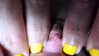 Hot amateur blonde pregnant toying her pussy solo