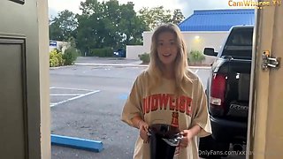 Horny bimbo thrilling xxx movie