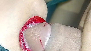 Indian cute girl frist time harder blowjob close up sax xxx video in Hindi.