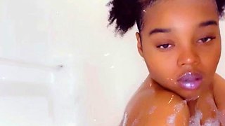 Webcam beauty and her toys have solo sex
