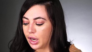 Hottie big bootie mom loves masturbation