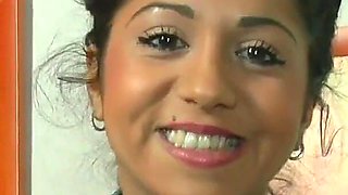 Horny with pussies ready for sex toys and stranger - 1