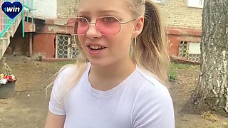 Hipster hussy filthy blowjob clip