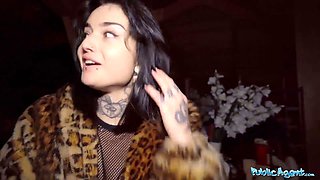Public agent french babe crystal cherry outdoor suck off and Big Dick point of view