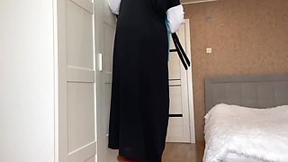 Arab Wife in Hijab Found a Sex Toy While Cleaning and Got Horny