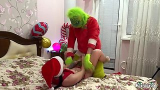 Stepmom Cheats with Grinch Before Christmas - Huge Cum Load Creampie