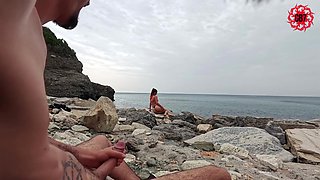 Italian Girl Gets Cum In Her Mouth From A Pervert On The Beach (premature Ejaculation)