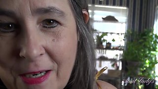 Grace Encourages You to Masturbate with Her