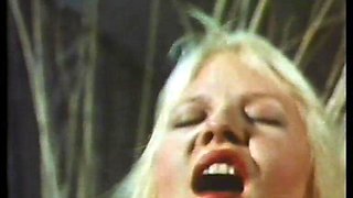 American Vintage Blonde Get Fucked Hard by a Hard Cock
