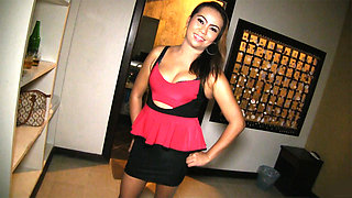 MILF amateurs FAT Thai woman lovemaking in POINT OF VIEW