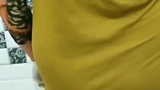 Desi Bhabhi Is Not Asking To Leave In The Bathroom
