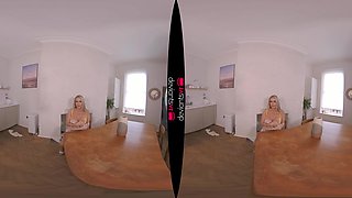Feeling Sneaky - DeviantsVR