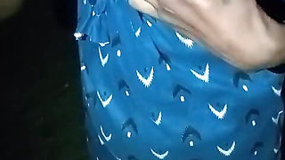 desi bhabhi urineing in the bathroom