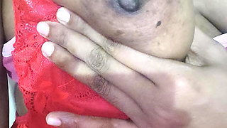 Kerala mallu harisha aunty boobs show .webcam video