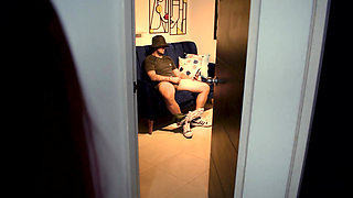 Stepson arrives home while his stepmother is taking a bath and ends up having sex with her