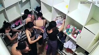 Horny fat arab housewife fingered on amateur hidden cam