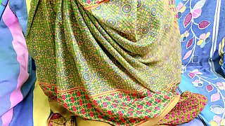 Fucking Pussy of Desi Sexy Bhabhi