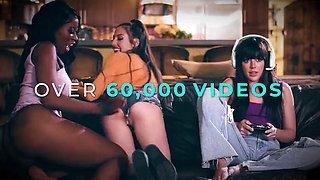 Petite Coco Lovelock  Naturally Stacked Bestie Ava Sinclaire Lose Their Virginity Together