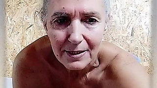 Lukerya Starts Her Day Hotly