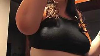 Nicole Passat Has Gained Weight and Shows Your Her Meaty Pussy and Thick Body
