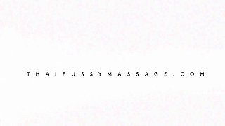 Sizzling hot Thai girl fucked at the massage parlor