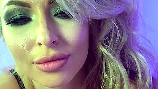 MILF blonde live toys webcam show in shower