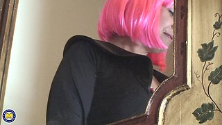 Mature Lesbians Nina Swiss and Domina Tasting Eachothers Butthole and Pussy