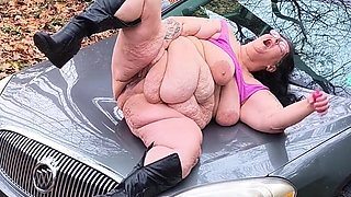 On the Hood Squirt to the Road No Matter Whose Watching She's Gonna Exaplose