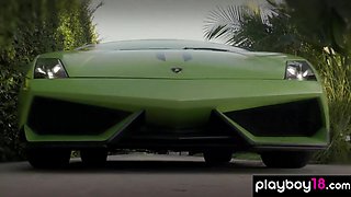 mom and her naked teenager GFs washin a car